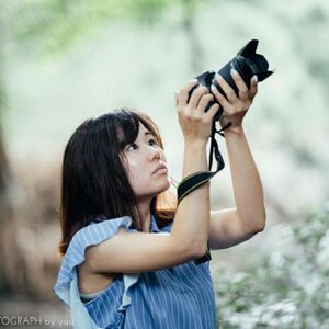 Ayane 写真撮る人.jpg