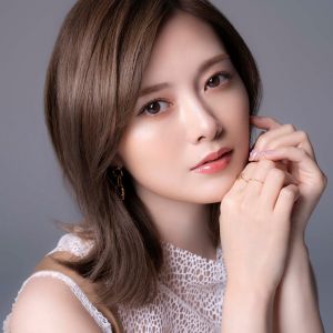 My-channel【白石麻衣-公式】.jpg