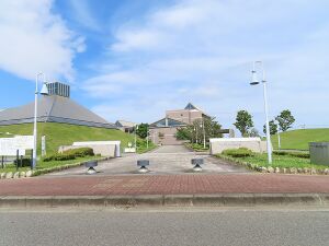 三重県立看護短期大学 ロゴ.jpg