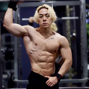 山澤 礼明【筋肉チャンネル】.jpg