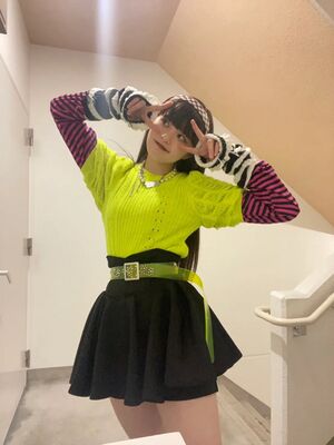 原田都愛ふともも.jpg