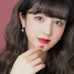 新希咲乃（Niki Sakino）.jpg