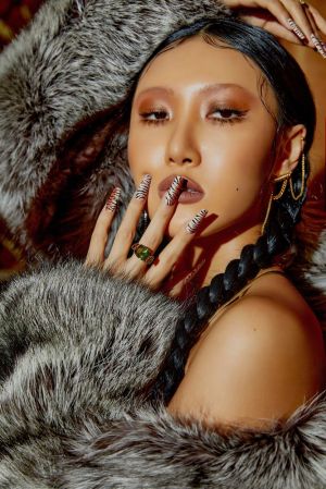 Hwasa.jpg